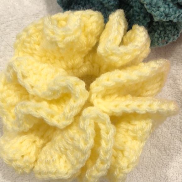 Scrunchies set of 3. Handmade crocheted. - Picture 4 of 4